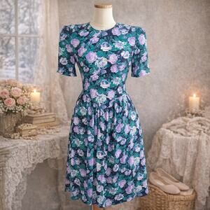 80s Floral Fit and Flare | Vintage Cottagecore  | Puff Sleeve Dress Size S